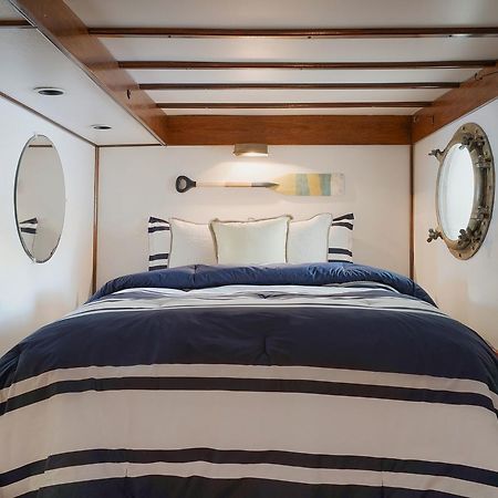 مبيت وإفطار سانت بول The Covington Houseboat المظهر الخارجي الصورة