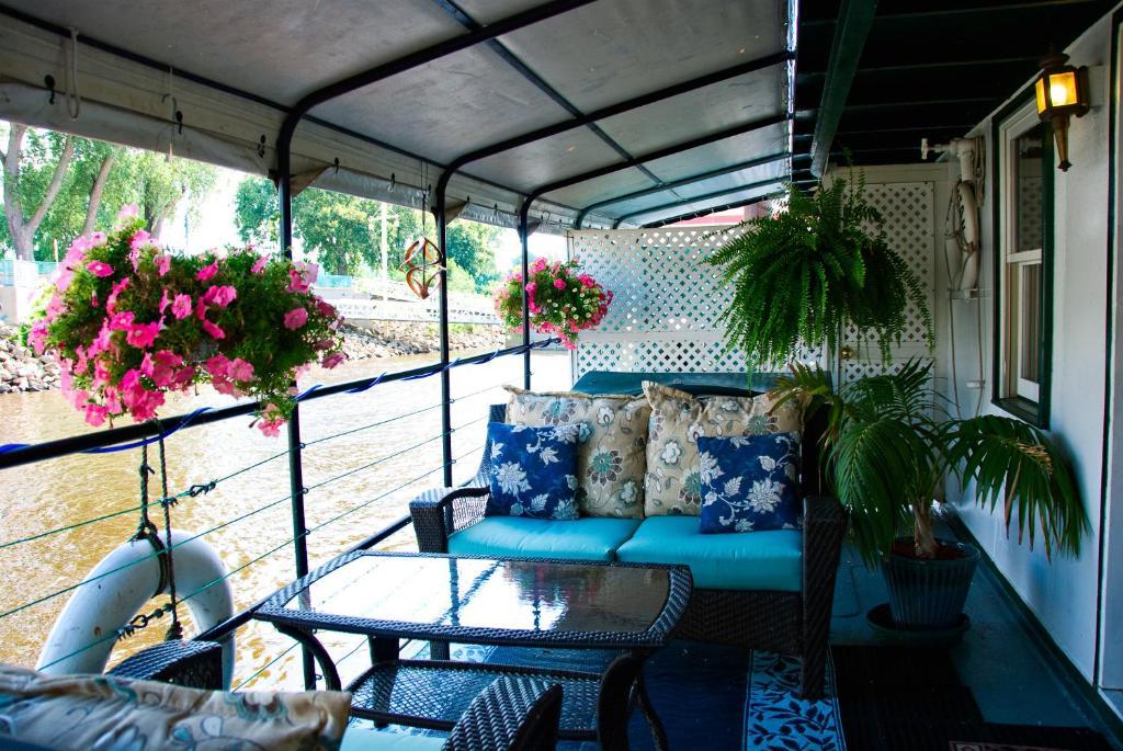 مبيت وإفطار سانت بول The Covington Houseboat المظهر الخارجي الصورة