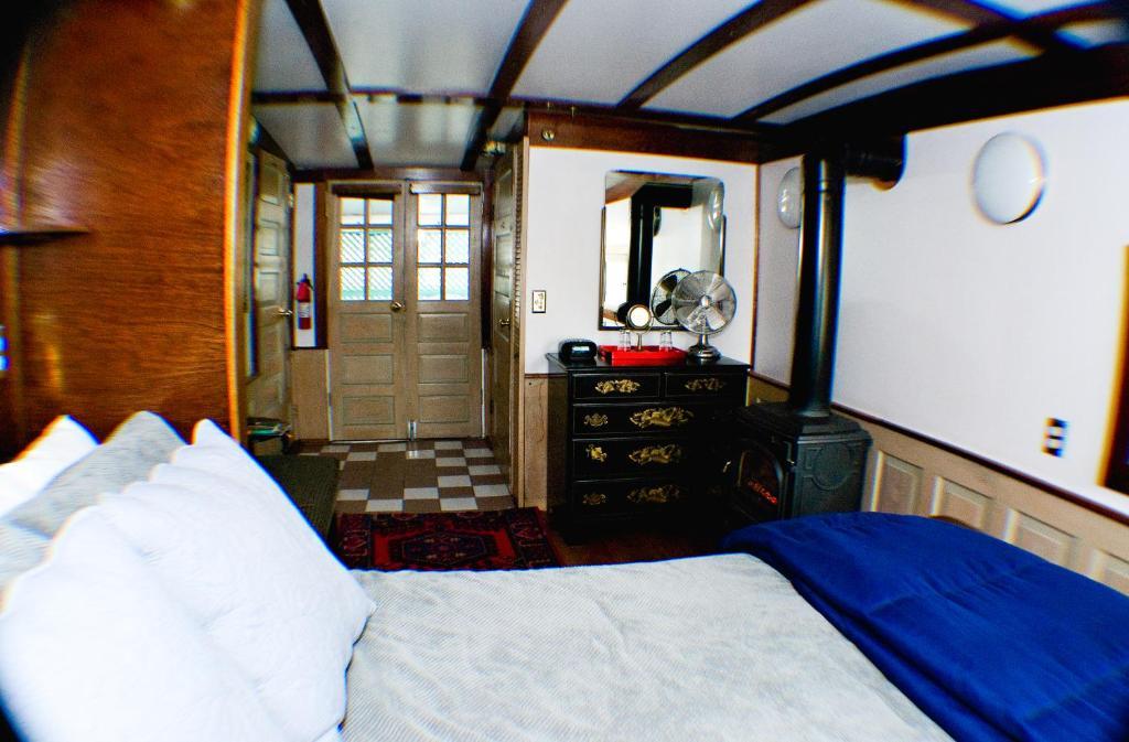 مبيت وإفطار سانت بول The Covington Houseboat الغرفة الصورة
