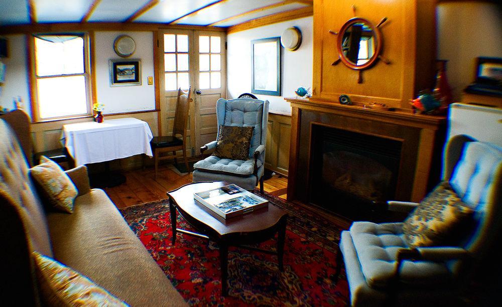 مبيت وإفطار سانت بول The Covington Houseboat المظهر الخارجي الصورة