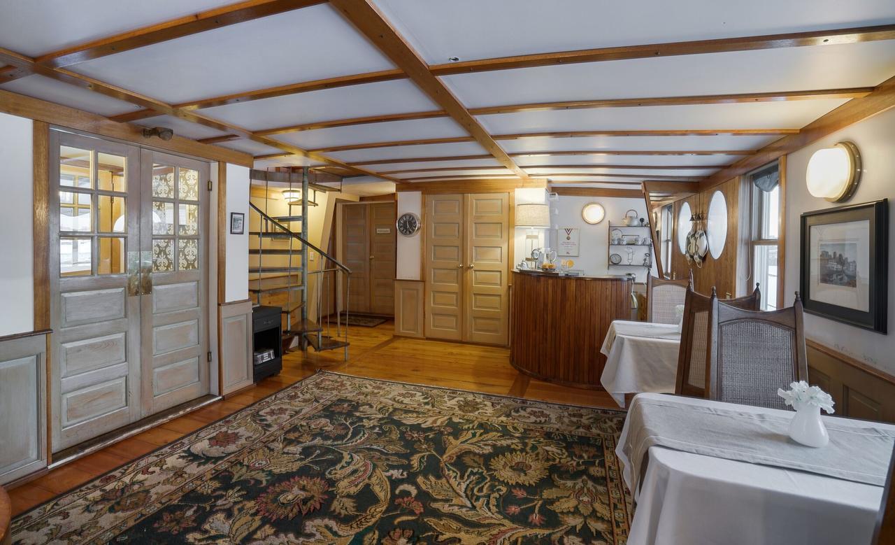 مبيت وإفطار سانت بول The Covington Houseboat المظهر الخارجي الصورة