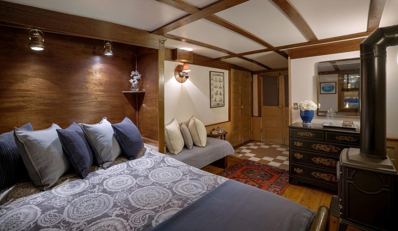مبيت وإفطار سانت بول The Covington Houseboat المظهر الخارجي الصورة