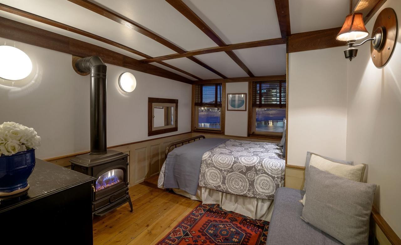 مبيت وإفطار سانت بول The Covington Houseboat المظهر الخارجي الصورة