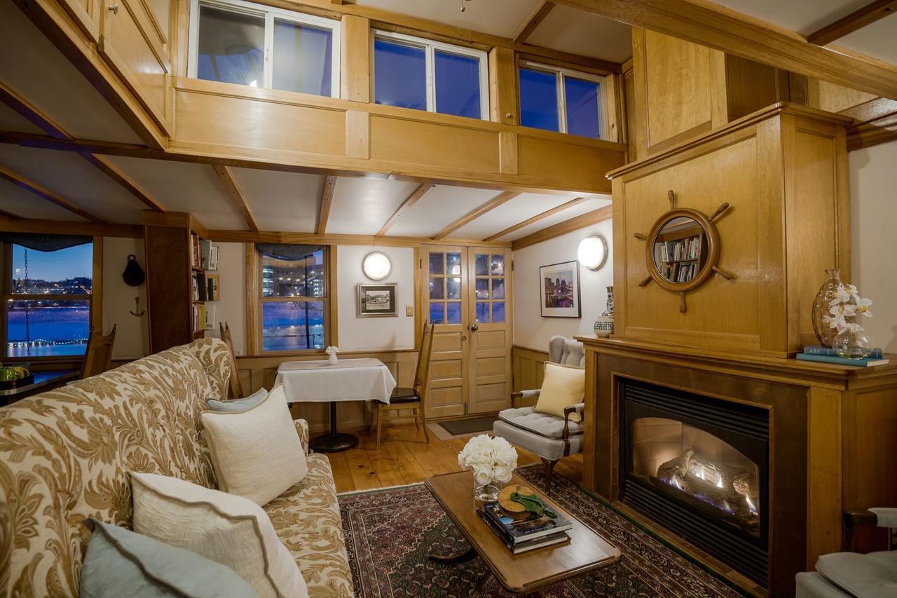 مبيت وإفطار سانت بول The Covington Houseboat المظهر الخارجي الصورة
