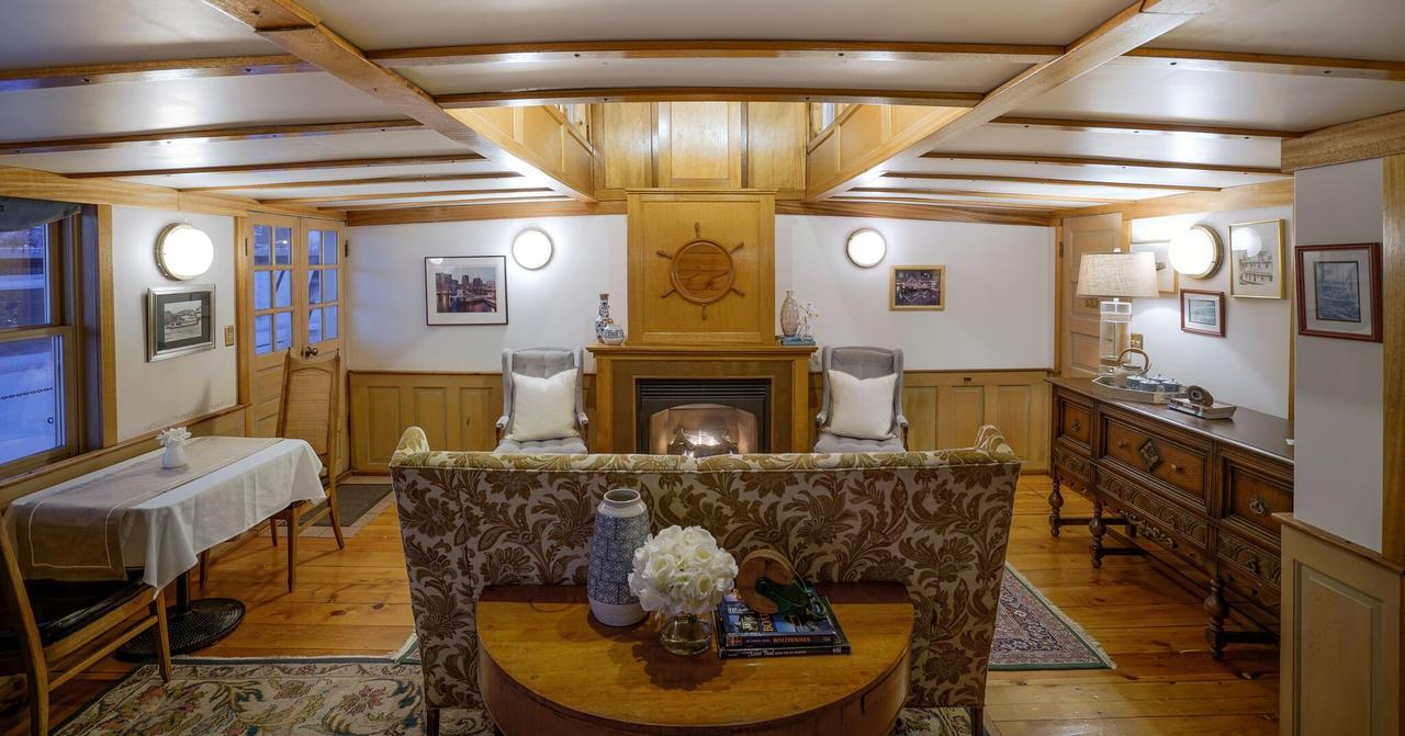 مبيت وإفطار سانت بول The Covington Houseboat المظهر الخارجي الصورة